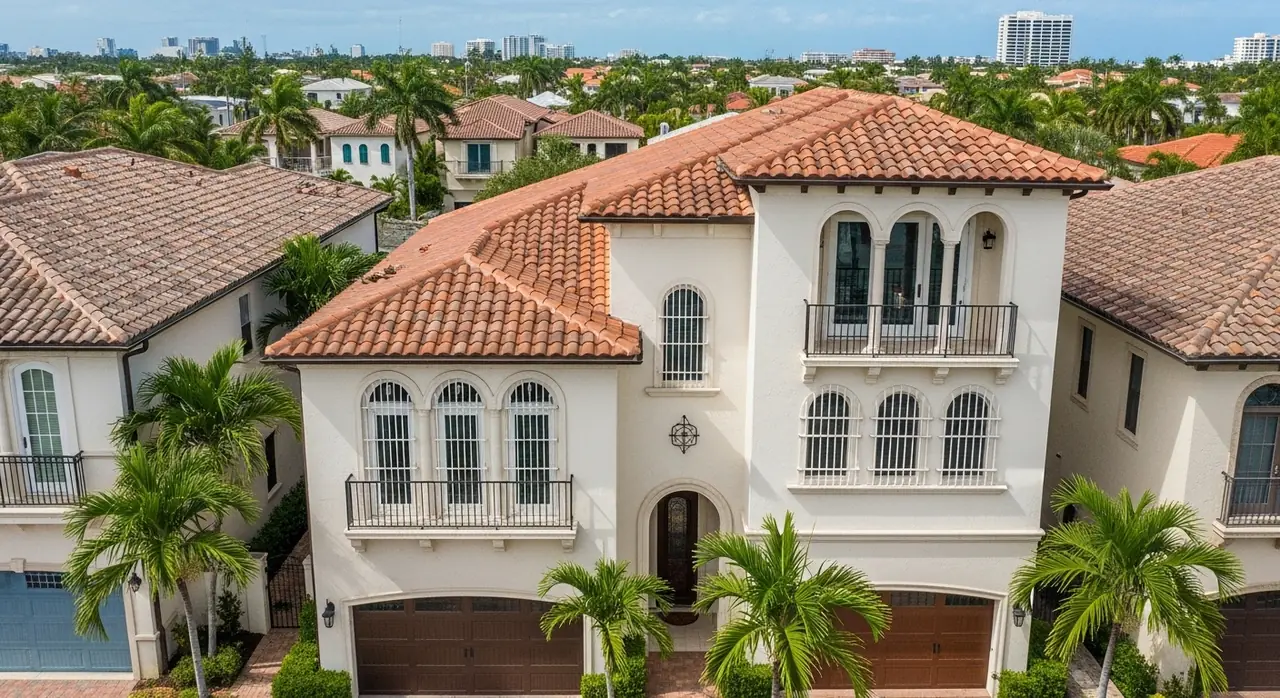 drone overhead florida — residential setting