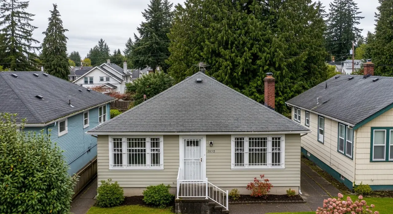 drone overhead washington bungal — residential setting
