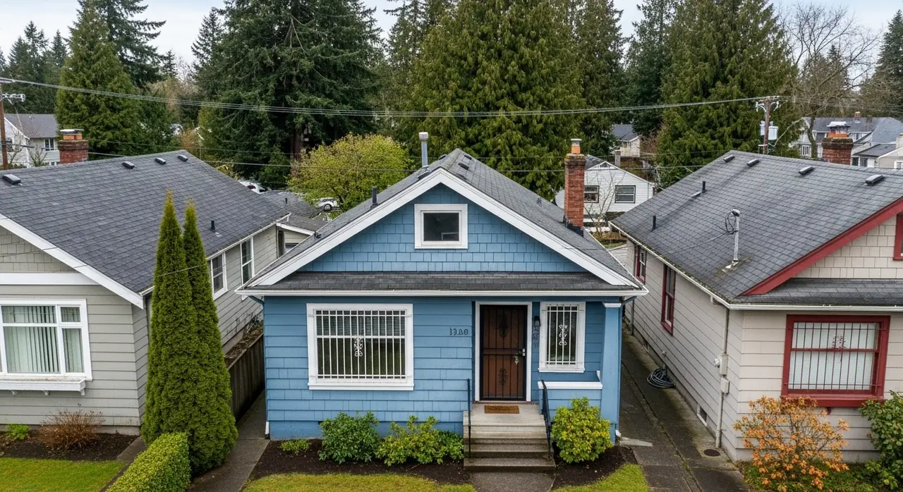 drone overhead washington bungal — residential setting